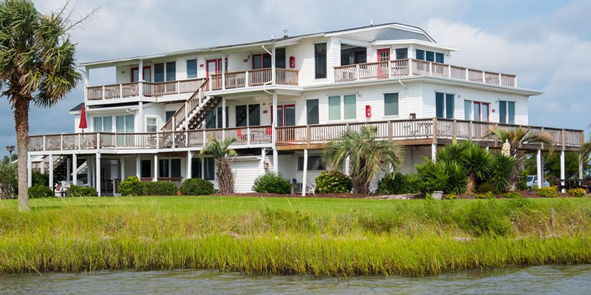 Compare Prices For Top Wedding Venues In Wilmington North Carolina Harborlight Guest House Weddings In Swansboro Nc
