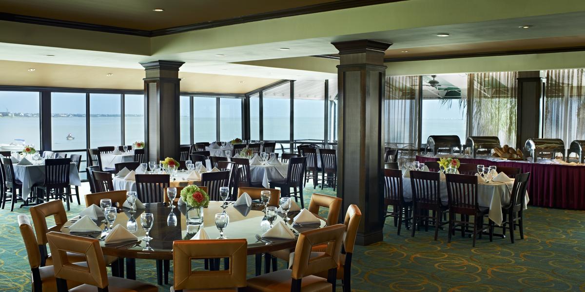 Landry's Seafood House Kemah Weddings