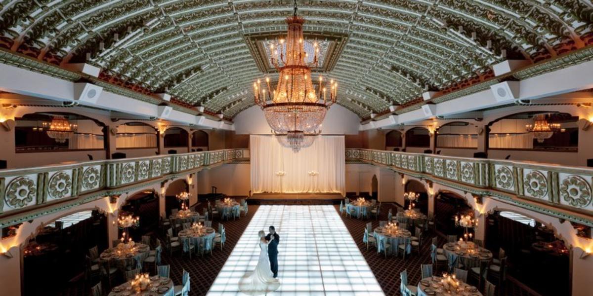 Sean Stephanie Married Illinois Chicago Area Outdoor Wedding