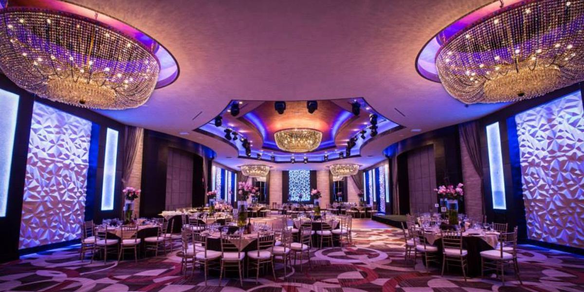 The Top 10 Las Vegas Wedding Packages Tours W Prices Hampton Inn Tropicana Las Vegas