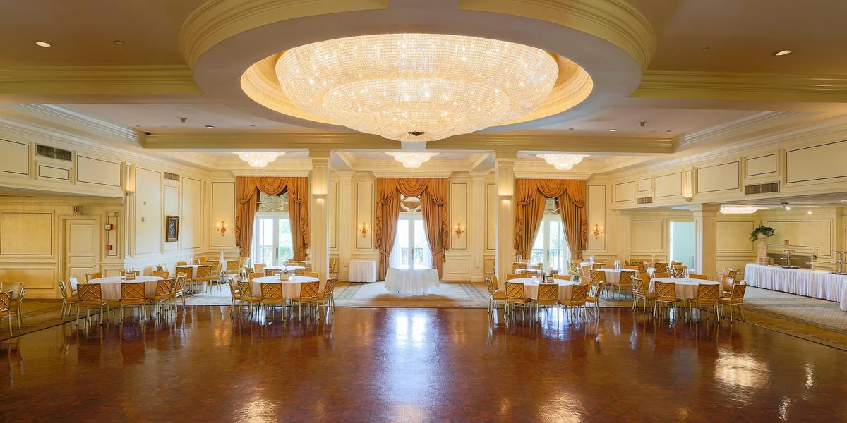 Chateau Country Club Weddings Get Prices for Wedding Venues in LA