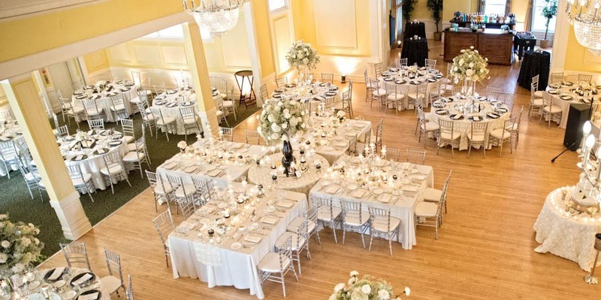 The Outing Club Weddings Get Prices for Wedding Venues in IA