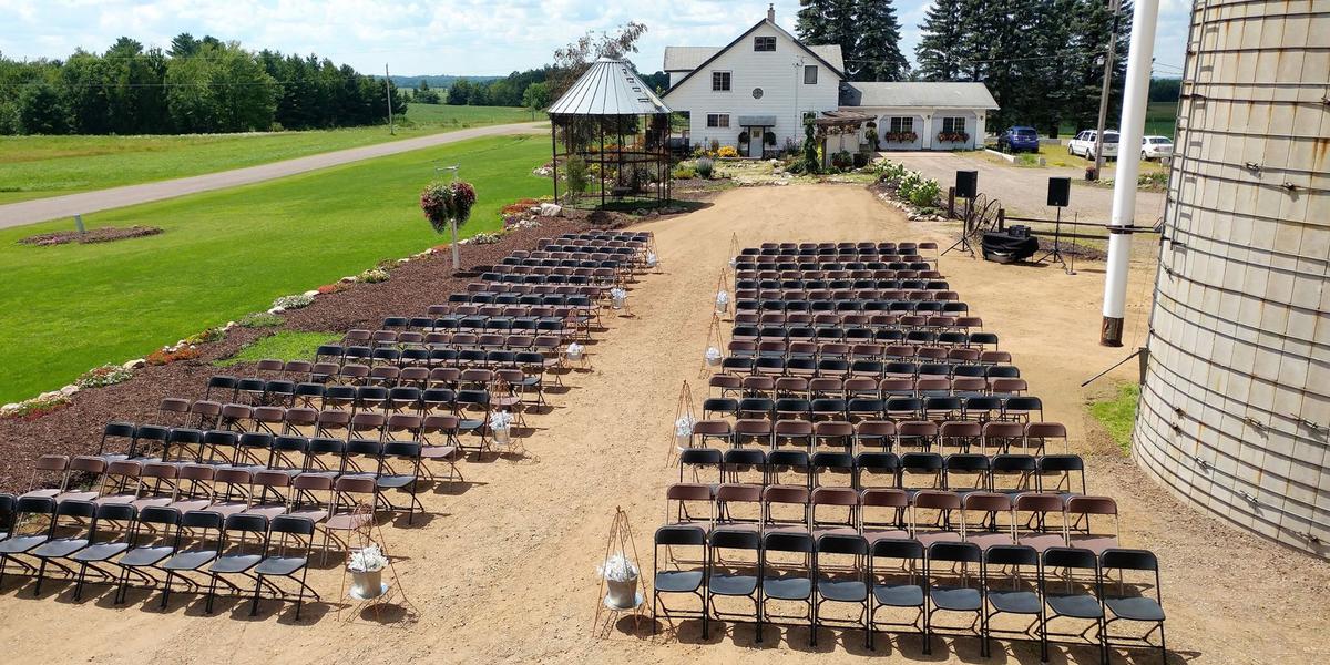 The Barn on Stoney Hill Weddings Get Prices for Wedding Venues in WI