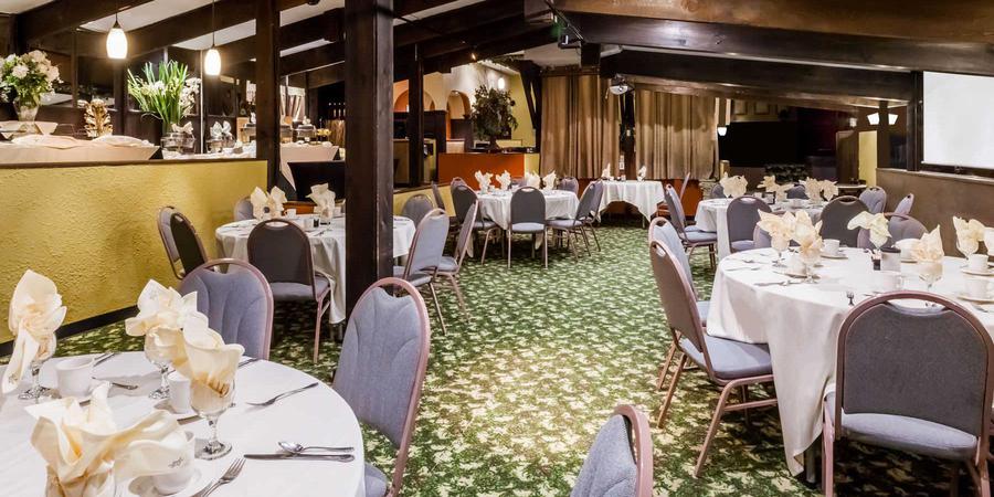 Ramada Queensbury Lake George Venue Queensbury Price It Out