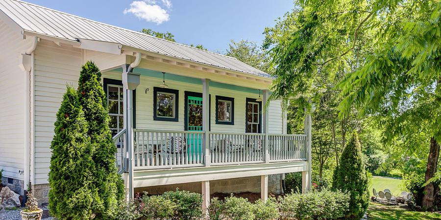 Leiper S Fork Inn By Pot N Kettle Cottages Venue Franklin