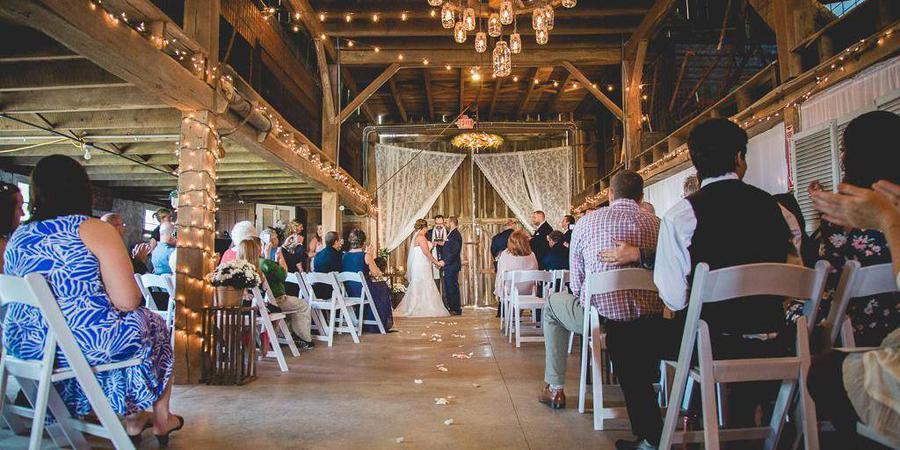 The Burnison Barn Weddings Get Prices for Wedding Venues