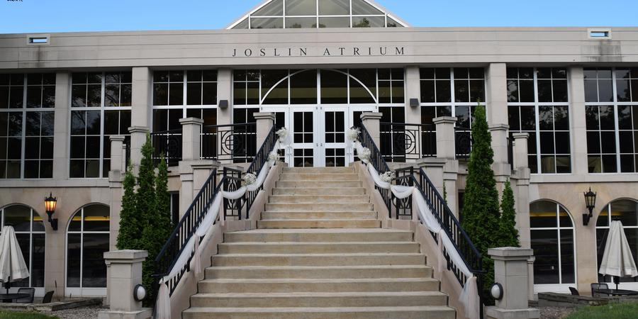 Illinois Wesleyan University Venue Bloomington Price It Out