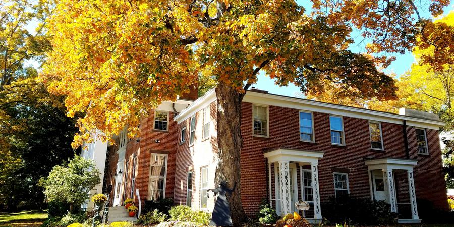 Cromwell Manor Historic Inn | Venue, Cornwall | Price it out