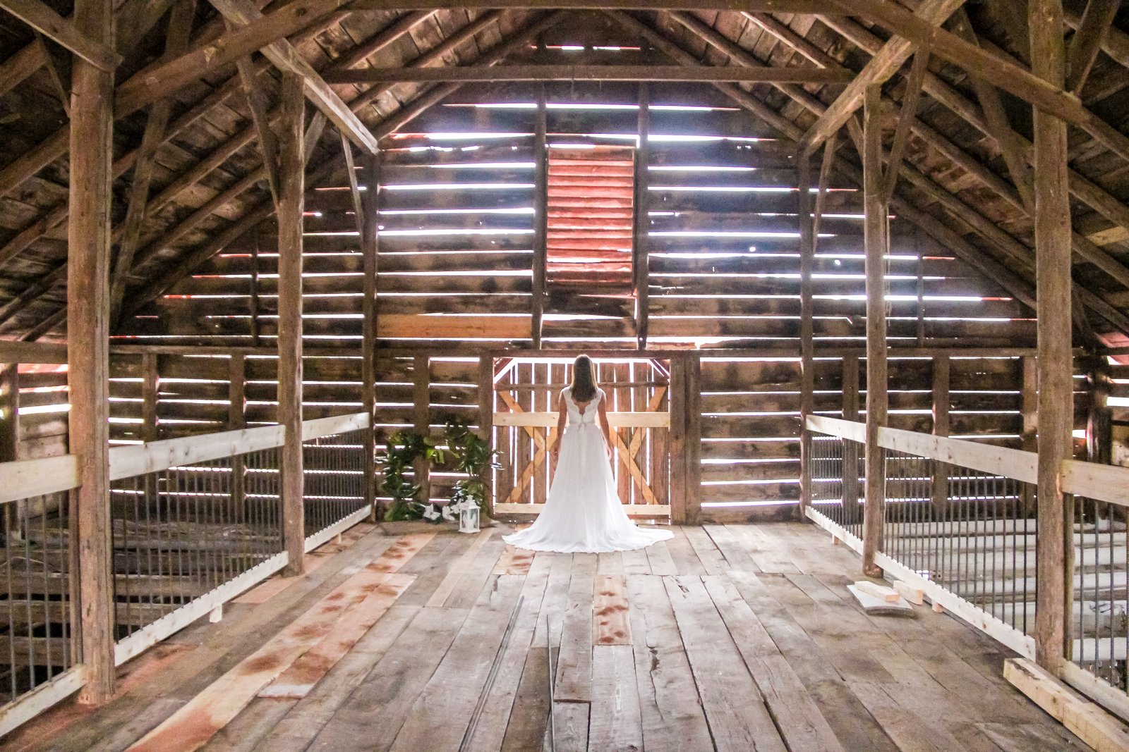 Mountain Laurel Farm | Venue - Cleveland, GA | Wedding Spot, image size:1600x1067
