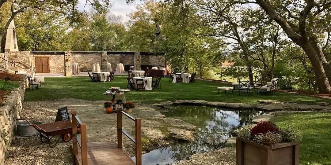 Prairiewood Retreat and Preserve weddings in Manhattan KS