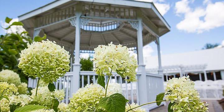 Magnolia Estate weddings in Miamisburg OH