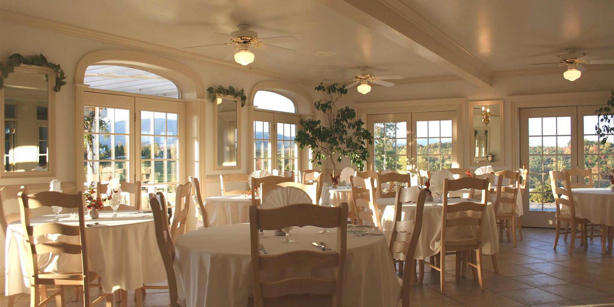 The Red Horse Inn weddings in Landrum SC