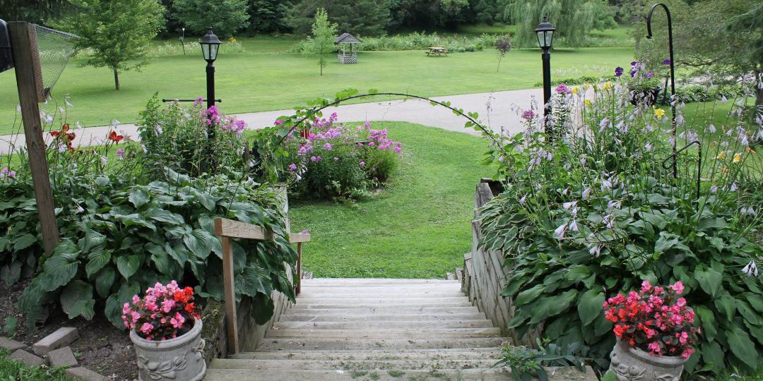 Burr Oaks Bed Breakfast weddings in Zumbro Falls MN