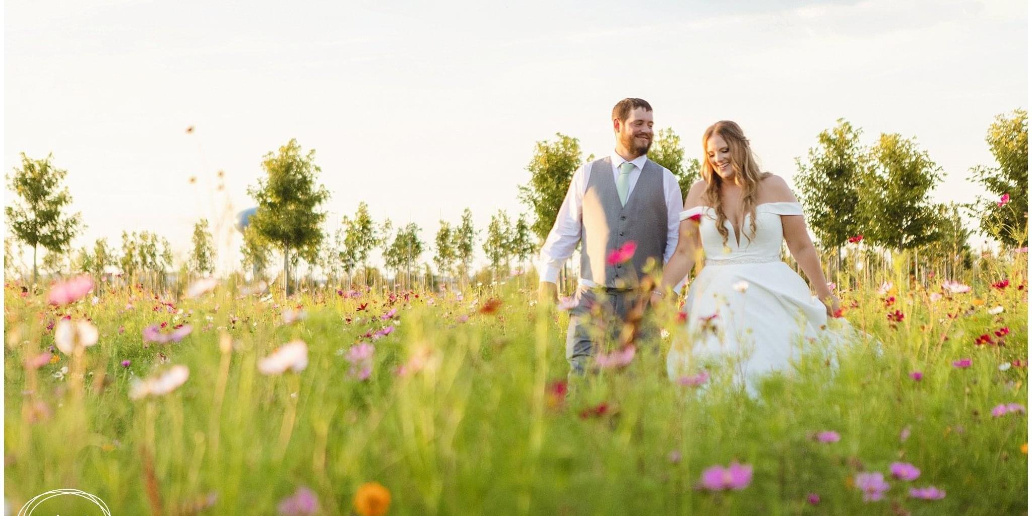 The BARN at Cottonwood weddings in Lockport IL