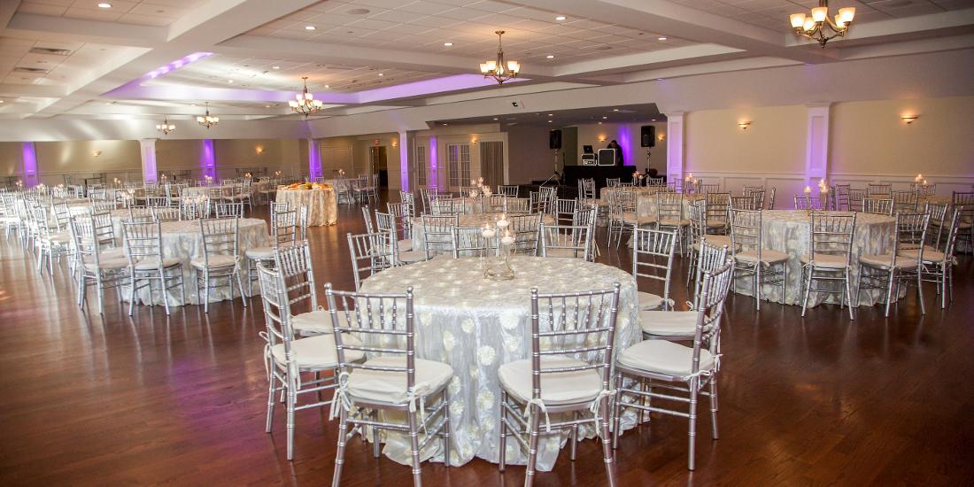 Canoe Club Ballroom weddings in West Bridgewater MA