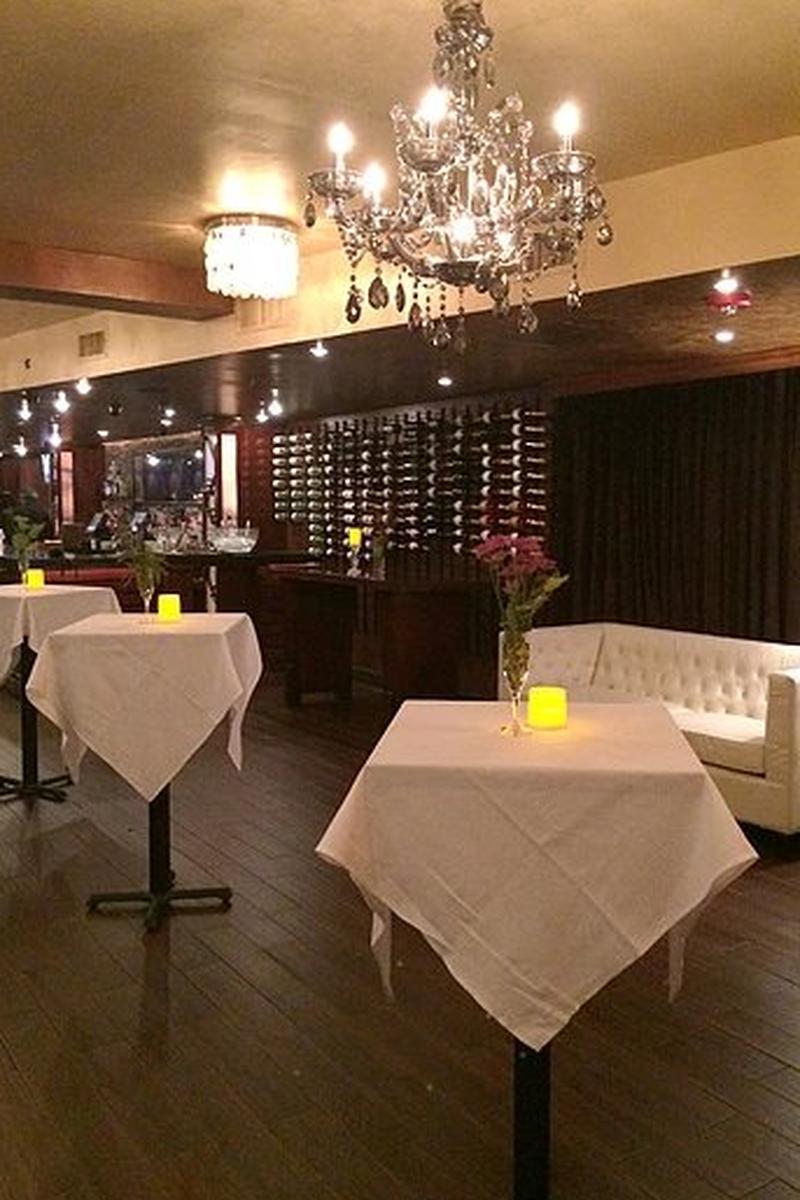 Catch 15 Italian Kitchen + Oyster Bar Weddings