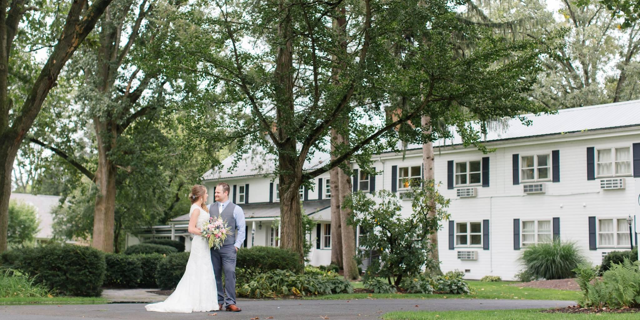 Edgewater Inn & Riverside Grill weddings in Alexandria PA