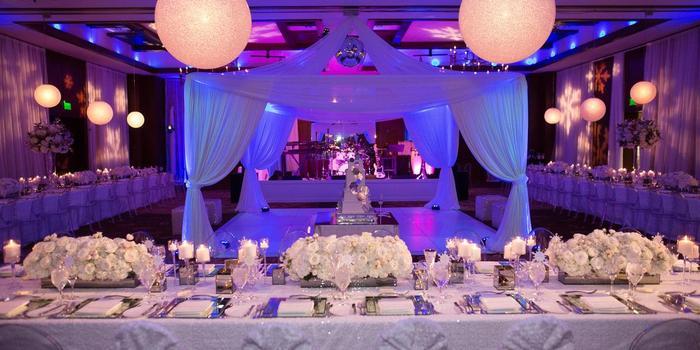 Four Seasons Resort And Residences Vail Weddings Get Prices For Price This Venue To Get Your Estimate No Strings Attached