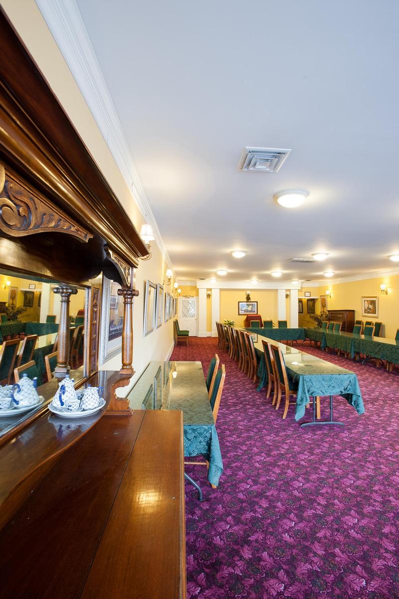 Hearthstone Restaurant Bakery Great Room Weddings Get Prices for