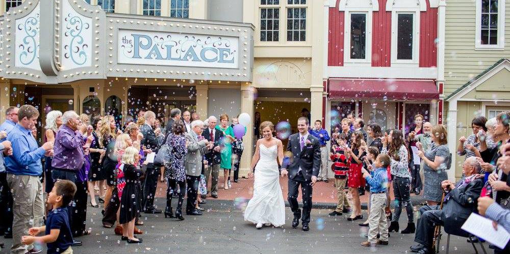 Adventureland Resort weddings in Altoona IA