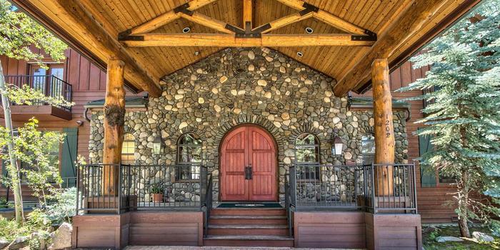 Black Bear Lodge Weddings Get Prices for Wedding Venues