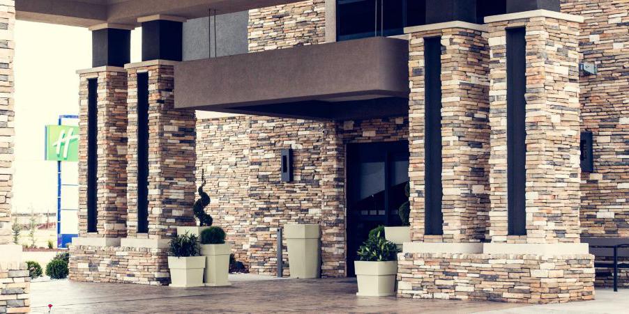 Holiday Inn Express Suites Oklahoma City Southeast I35 weddings in Oklahoma City OK