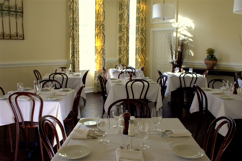 Upstairs at Virginia's on King, photo 5