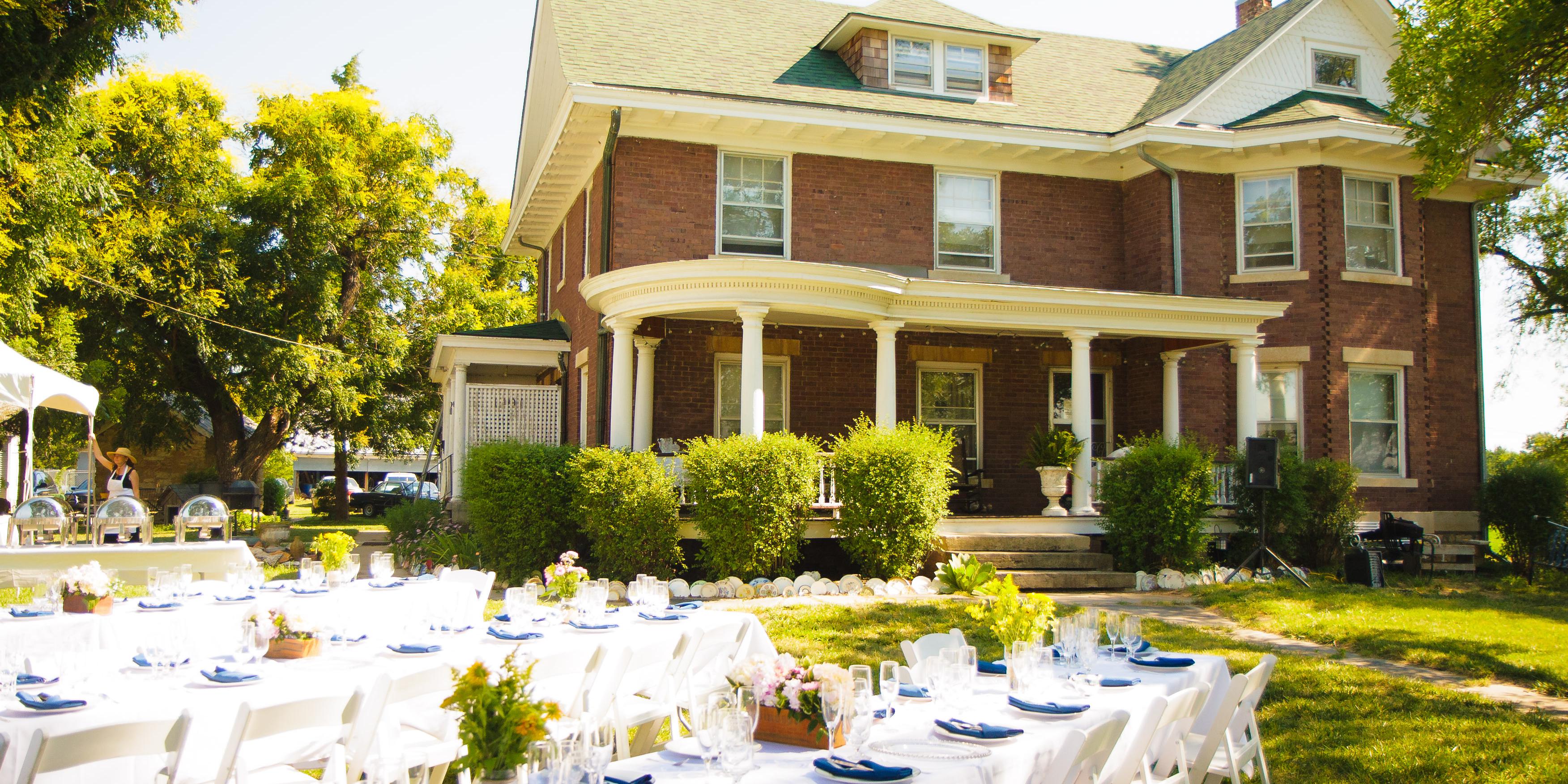 Historic Taylor Barn weddings in Lawrence KS