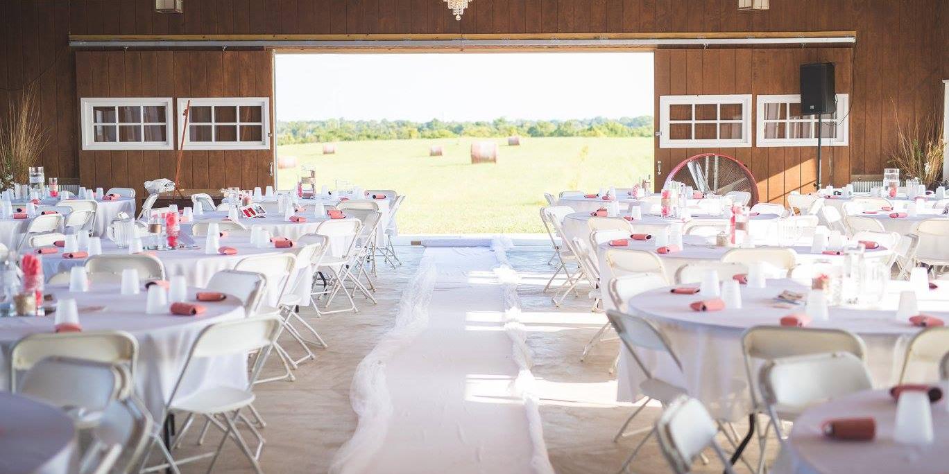 Cardinal Creek Farm weddings in Leon KS