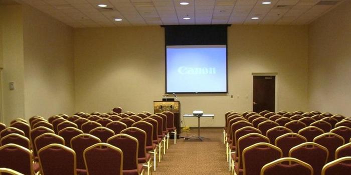 Wedding Venues Information And Pricing Spot Price This Venue To Get Your Estimate No Strings Attached