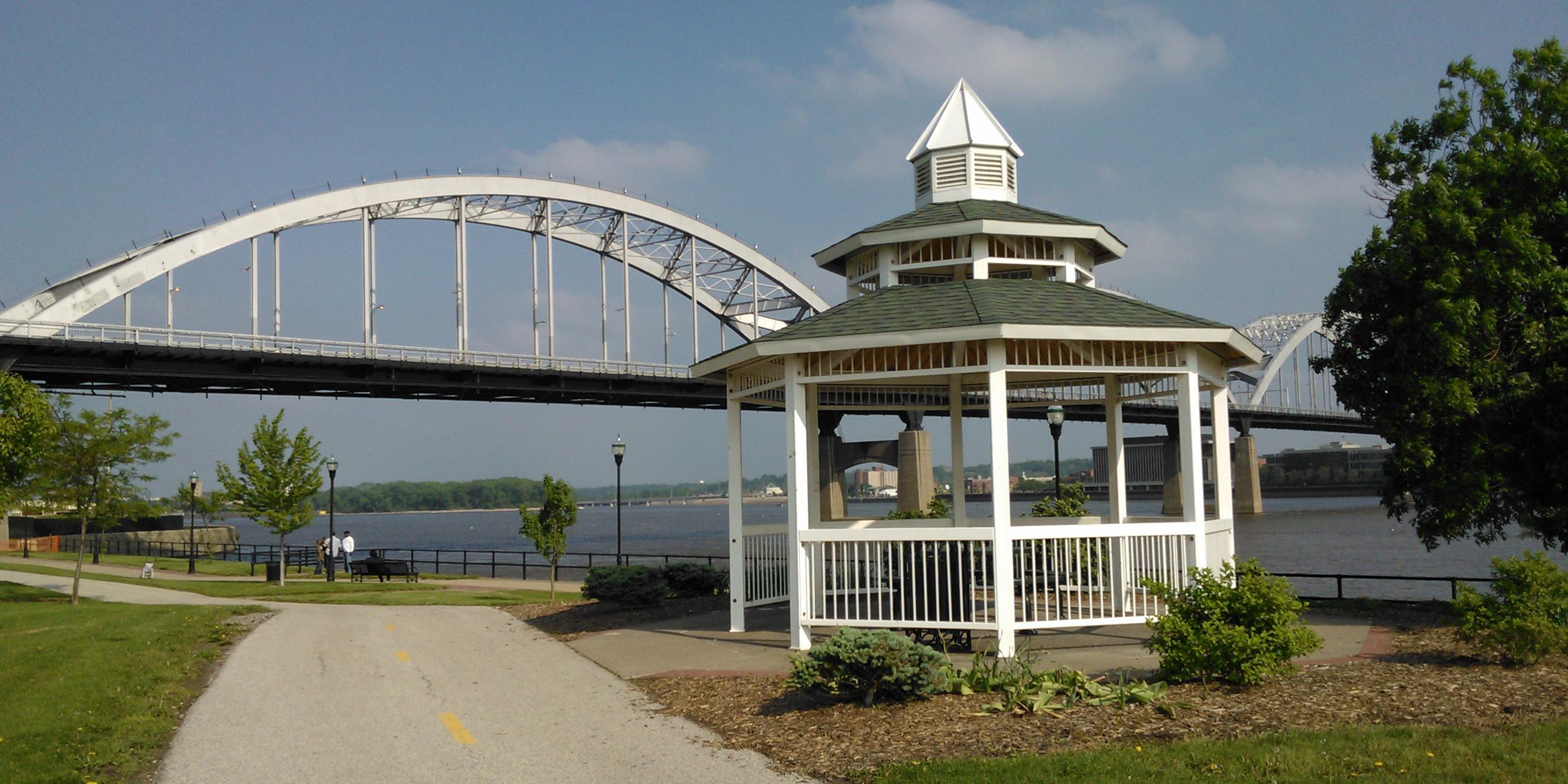 The Riverfront weddings in Bloomington IA