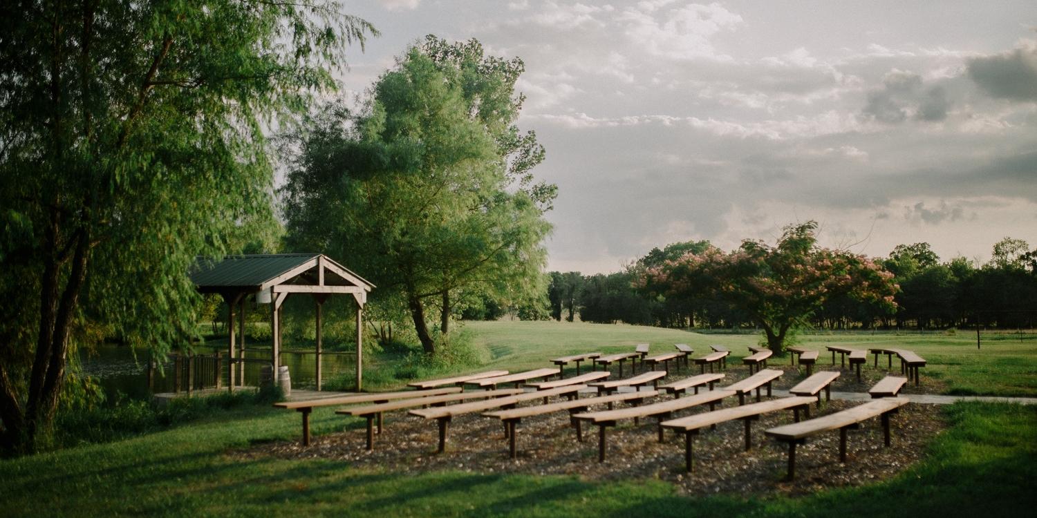 Civil War Ranch weddings in Carthage MO