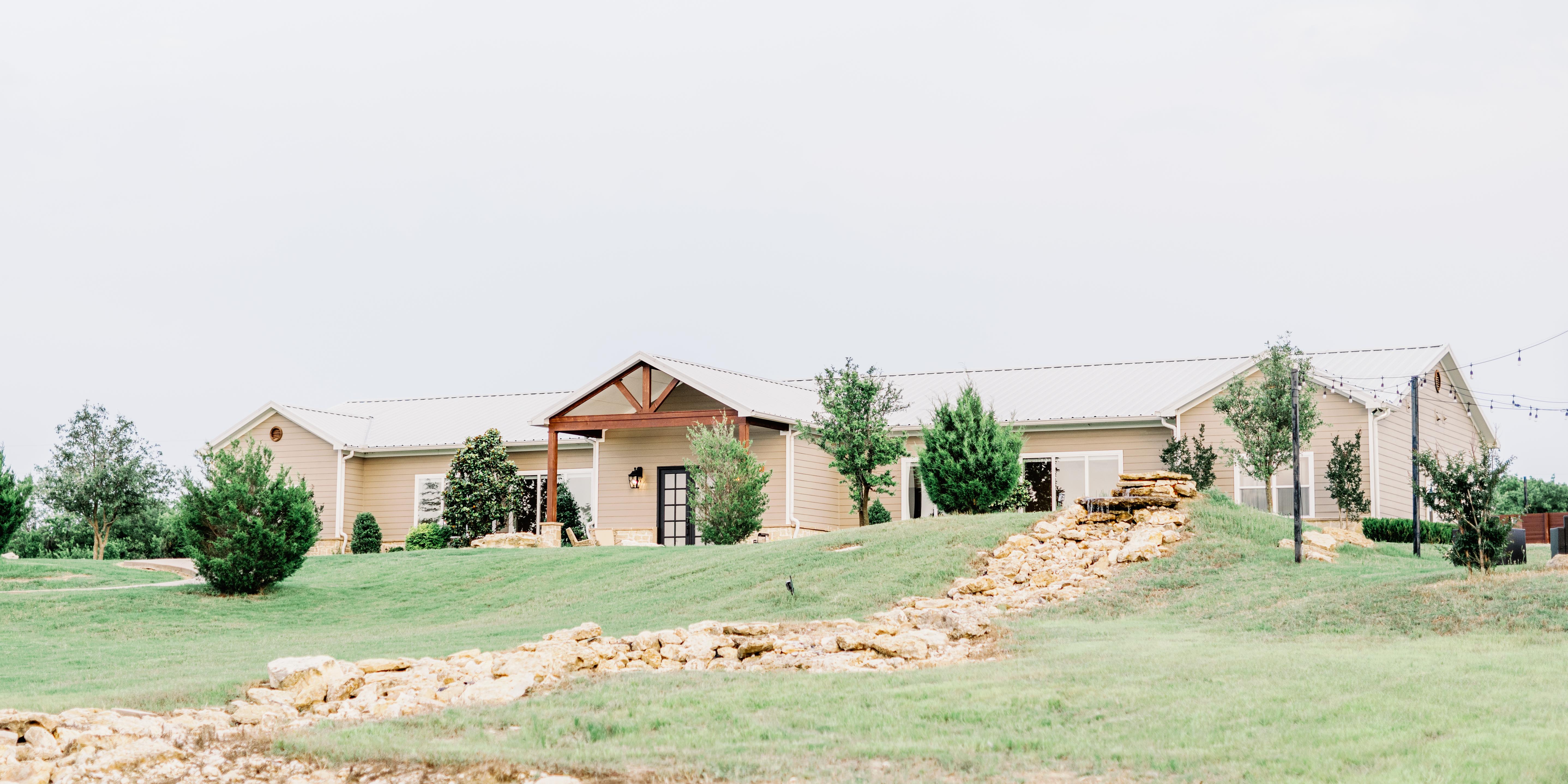 Hawthorn Hills Ranch weddings in Krum TX