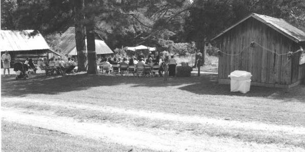 Lamplight Inn weddings in Henderson NC