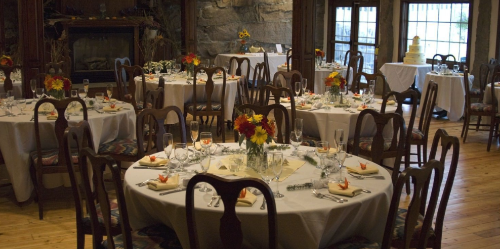 Stonecroft Inn weddings in Ledyard CT