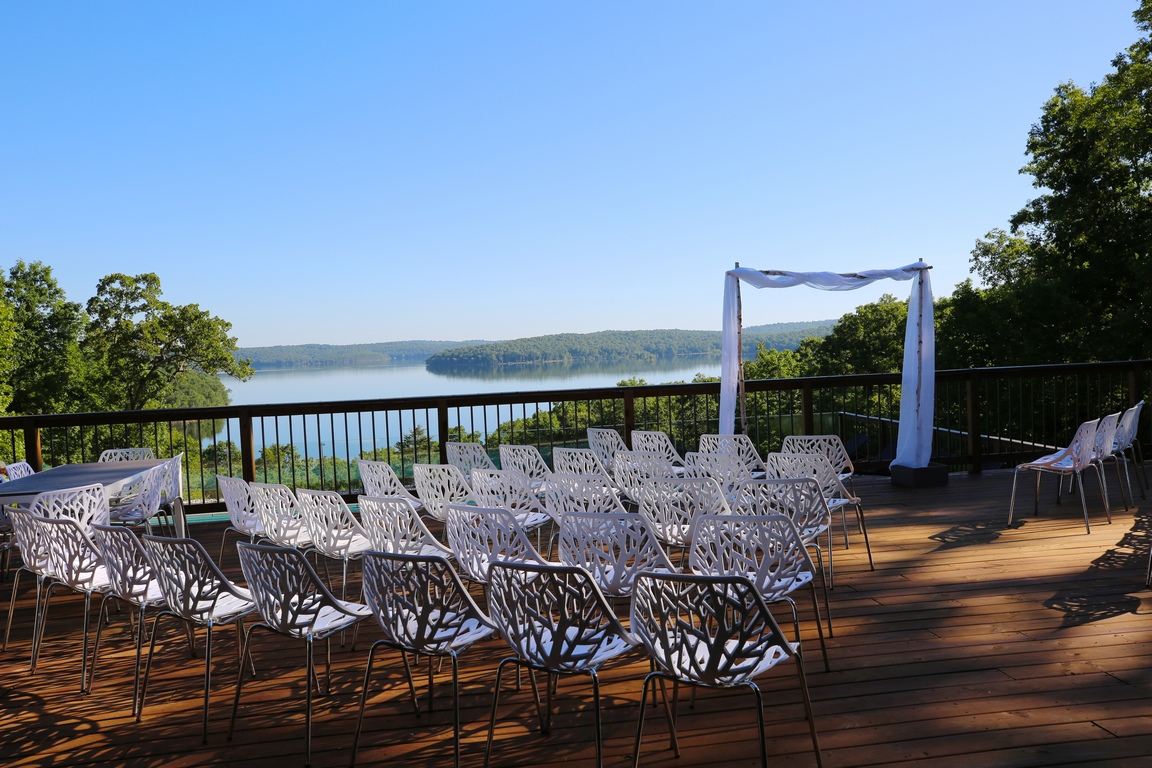 Arkansas Waterfront Wedding Venue