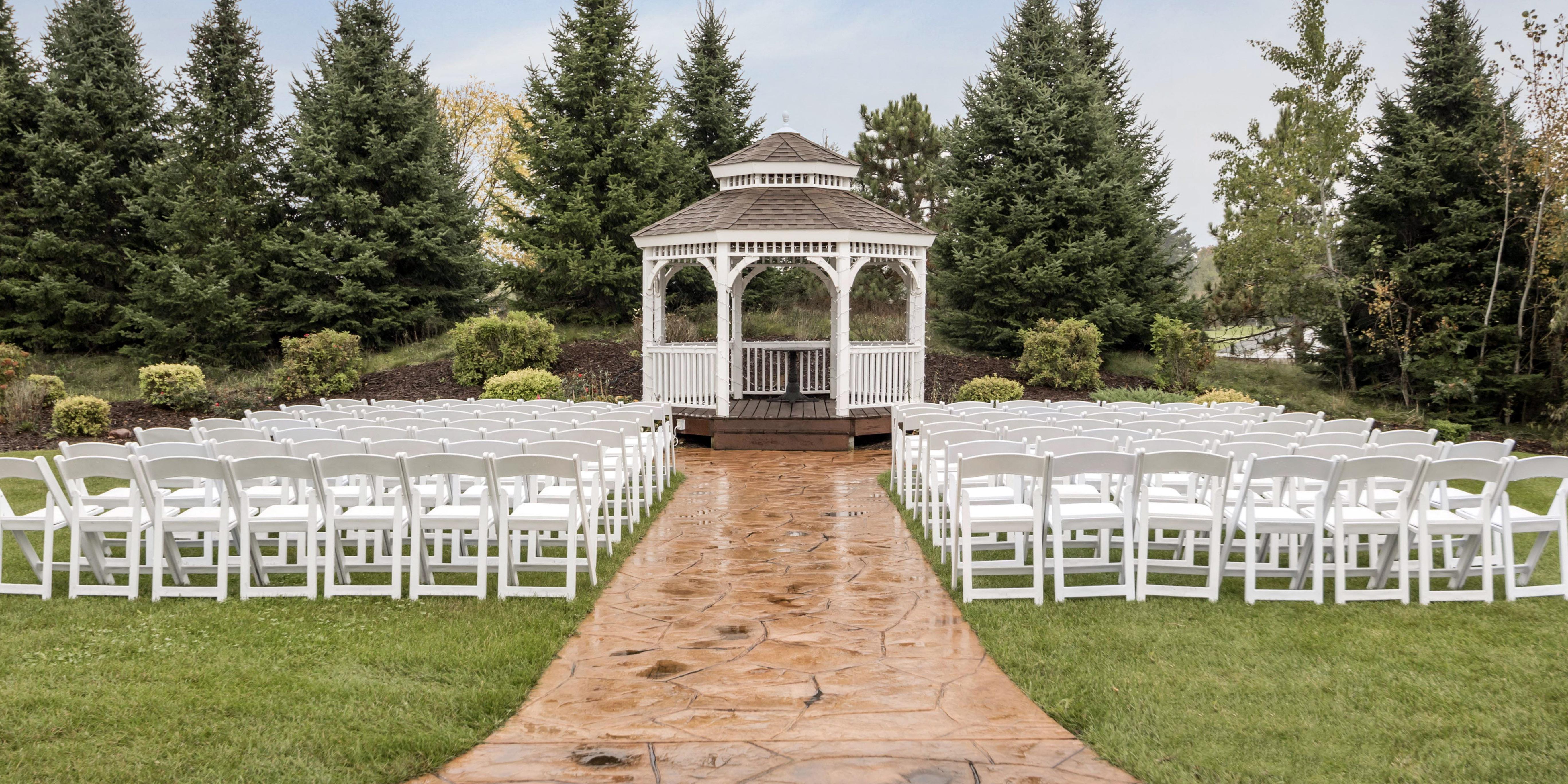 Par 4 Resort weddings in Waupaca WI