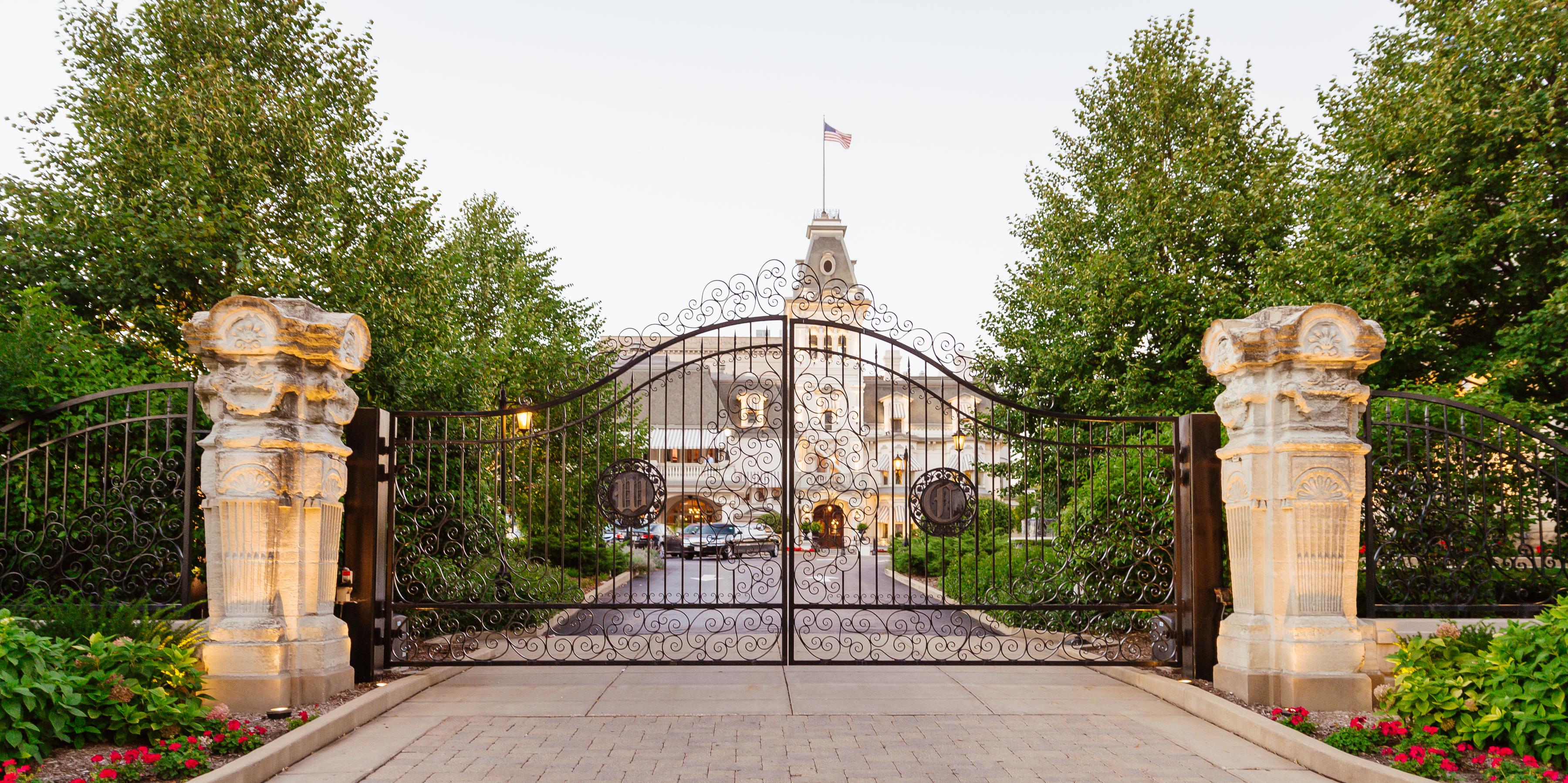 Wisconsin Club - City Club weddings in Milwaukee WI