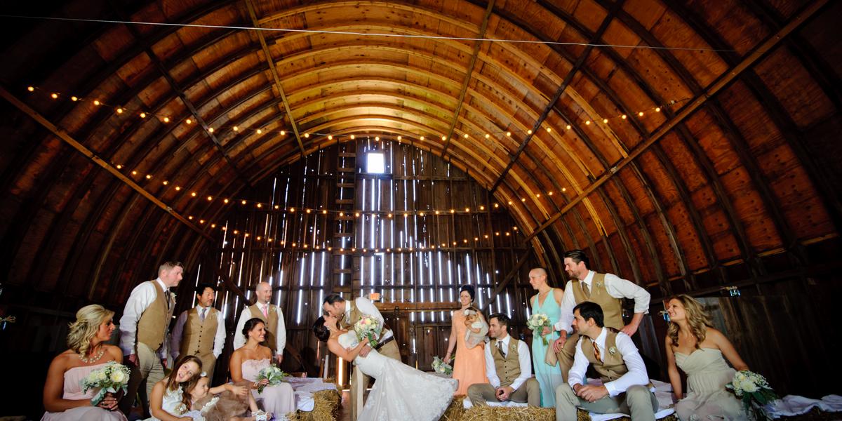 Barn at Allen Acres weddings in Rock Falls IL