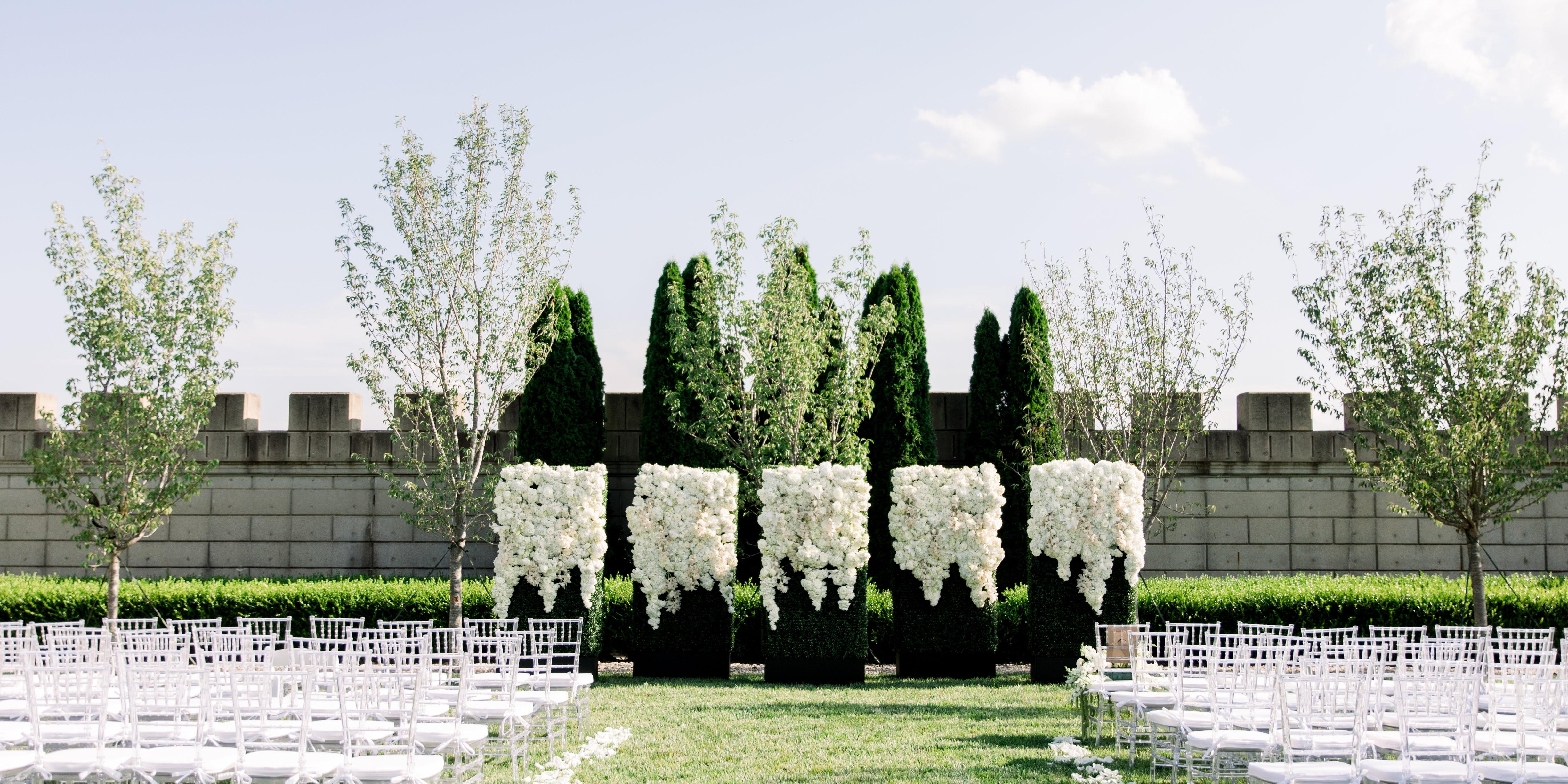 The Kentucky Castle weddings in Versailles KY