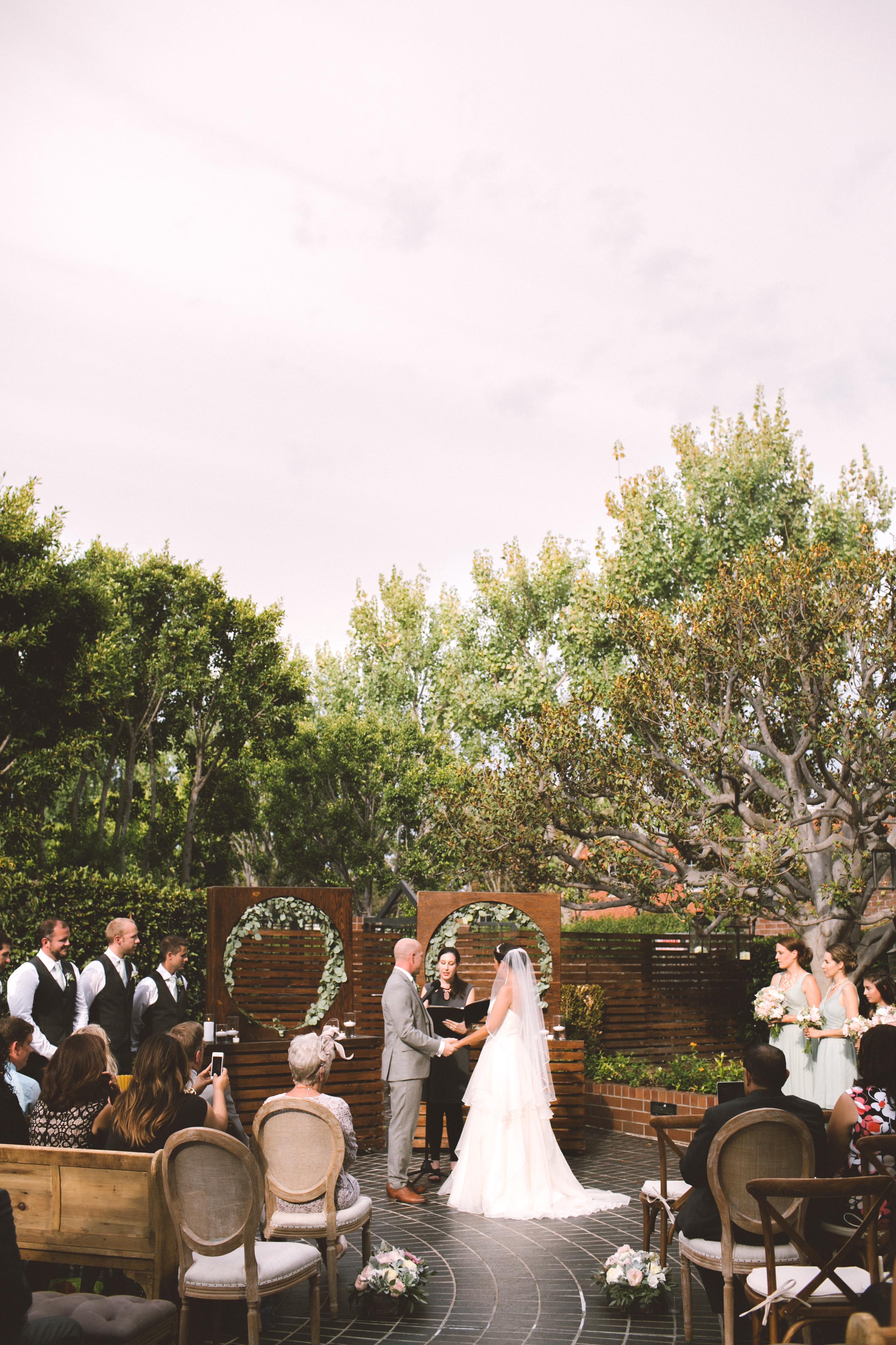 Santa Monica Garden Wedding Leafy Lush Santa Monica Wedding At Santa Monica Garden Wedding Leafy Lush Santa Monica Wedding At