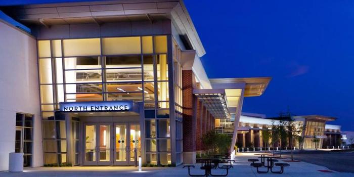 Tinley Park Convention Center Weddings | Get Prices for Wedding Venues