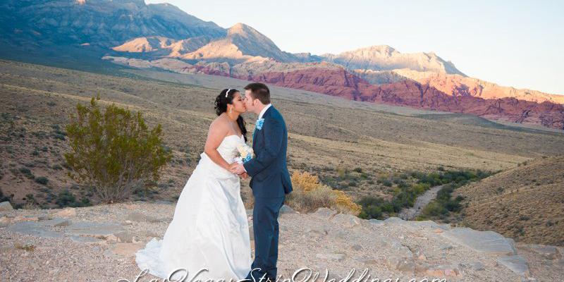 Red Rock Canyon National Conservation Area weddings in Las Vegas NV