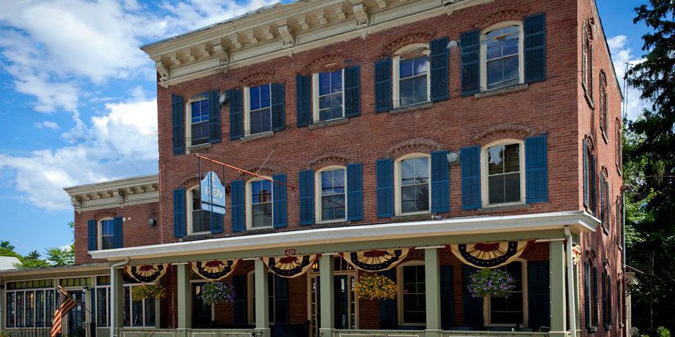 The 1850 House Inn & Tavern weddings in Rosendale NY