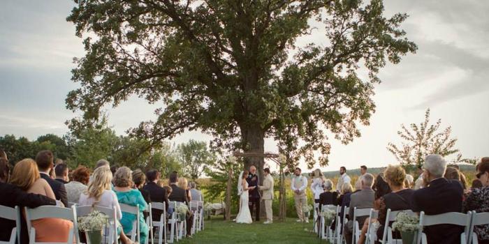 Emerson Creek Pottery Tearoom Weddings Emerson Creek Pottery Tearoom Wedding Venue Picture 2 Of 16 Photo By Moments
