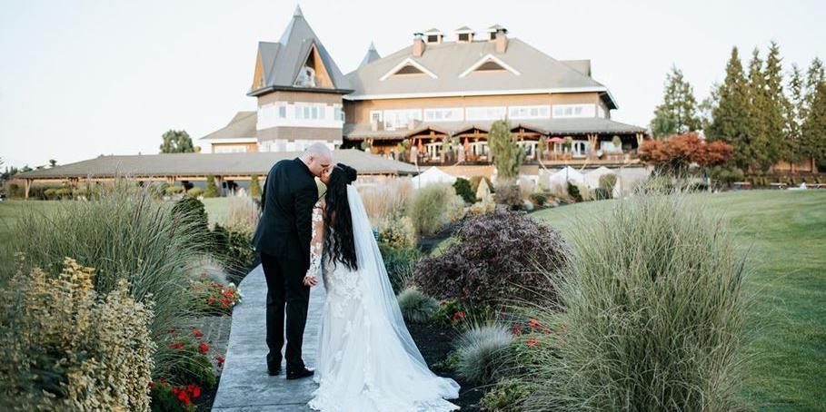 The Reserve Vineyards & Golf Club weddings in Aloha OR