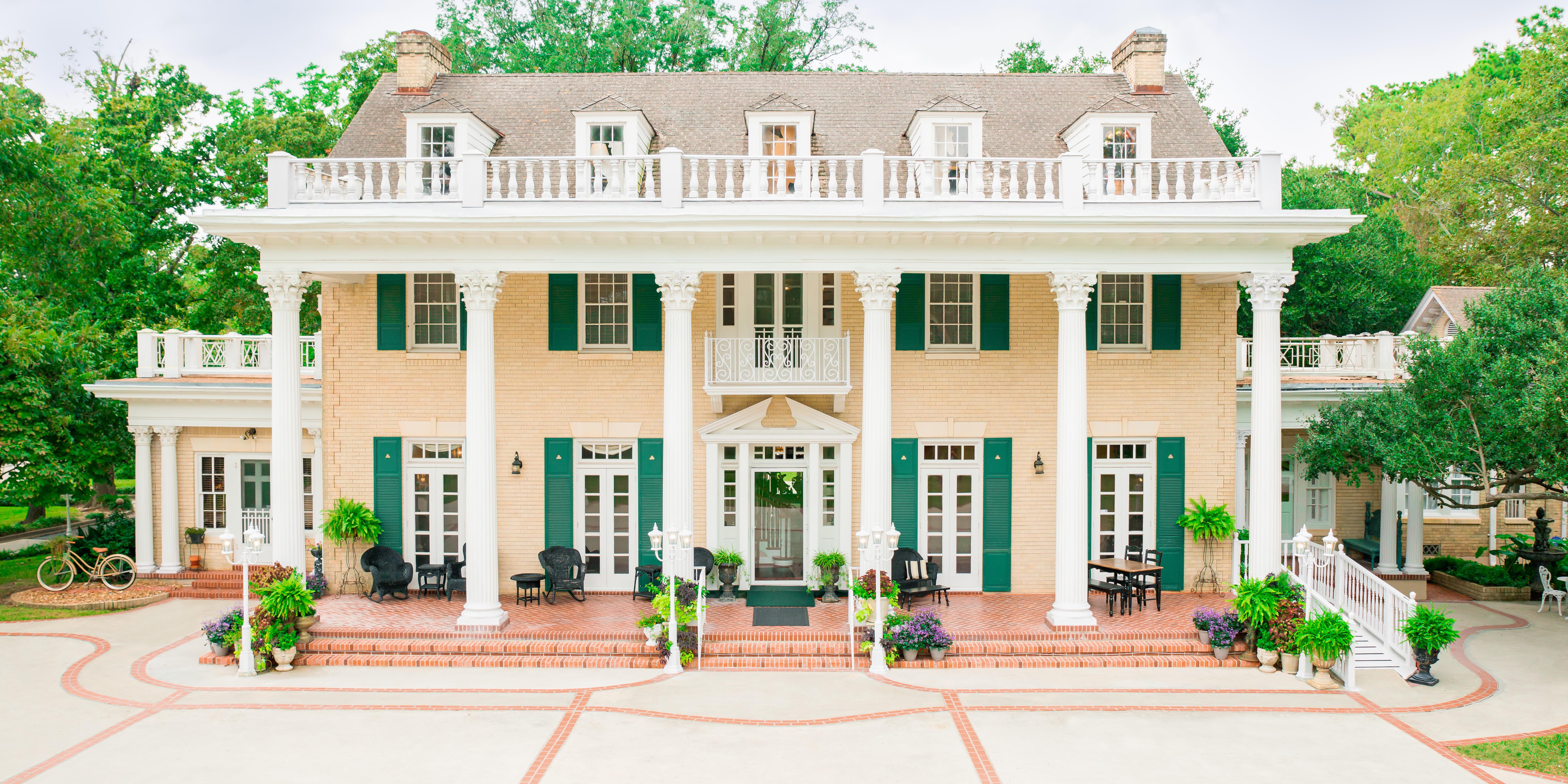 The Gardens at Madeley Manor weddings in Conroe TX