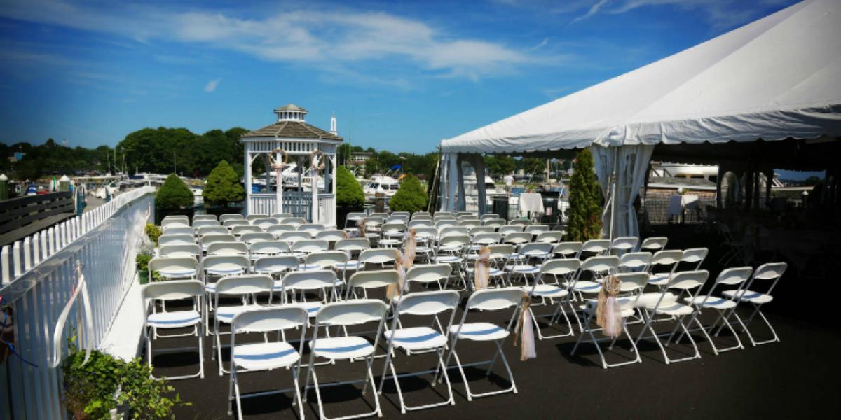 Waterfront wedding venue in Massachusetts