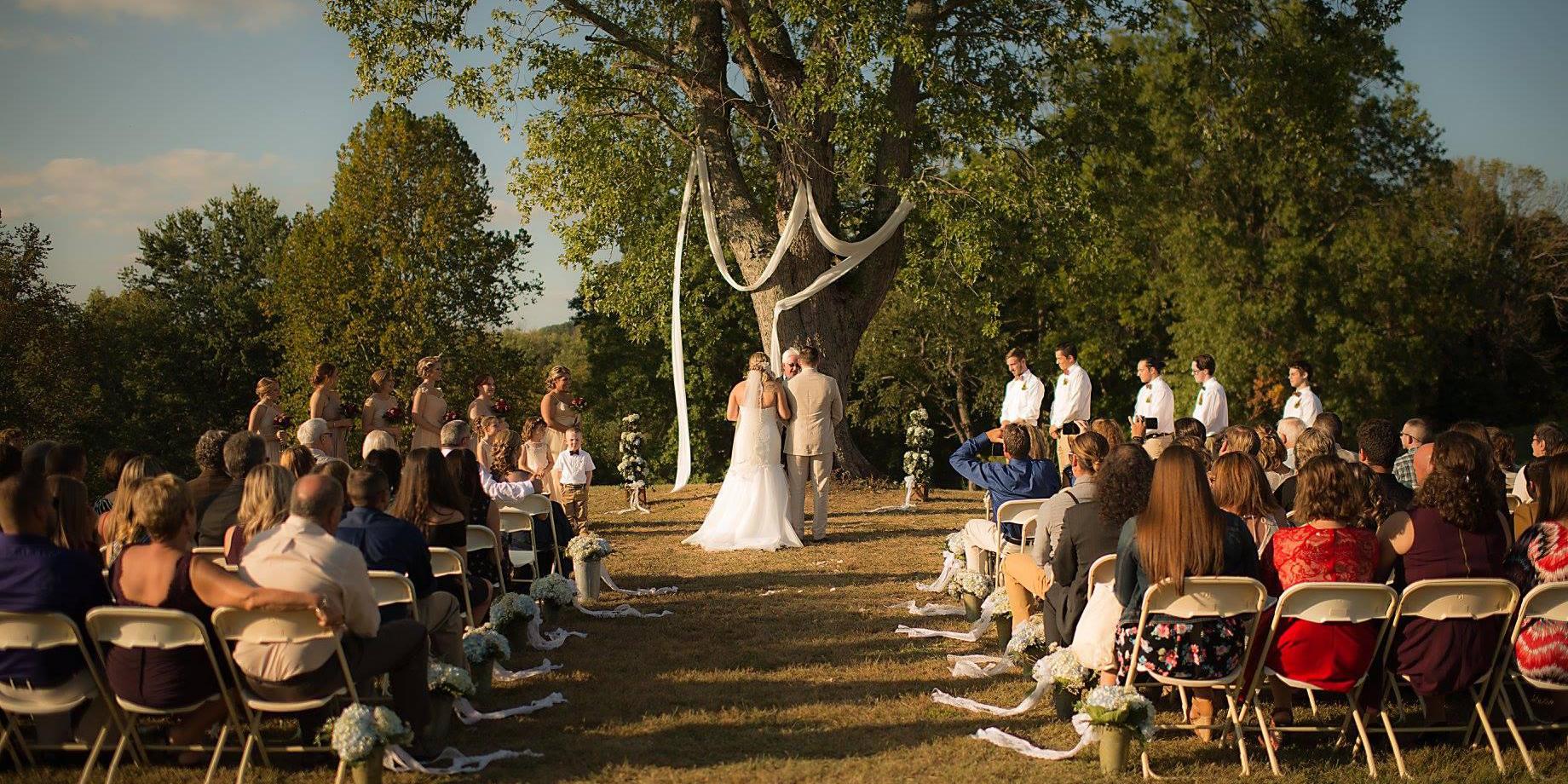 Barn At Rush Creek weddings in Sugar Grove OH