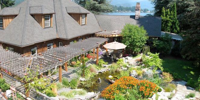 MoonDance Inn weddings in Bellingham WA